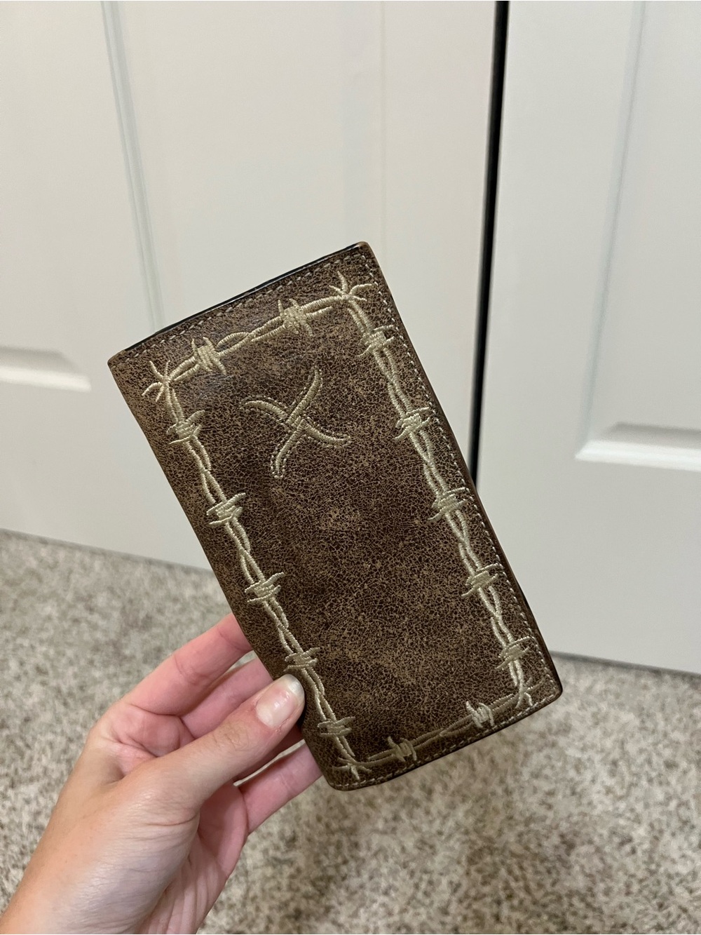 Twisted X Distressed Brown Barbed Wire Rodeo Wallet